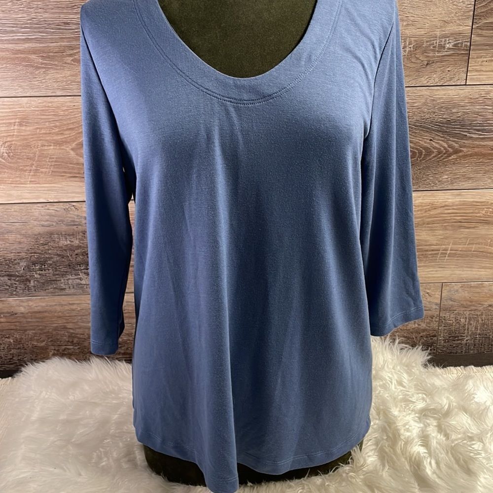 HUE Women’s Scoop Neck Solid Blue Solid Comfort Blouse Size Large